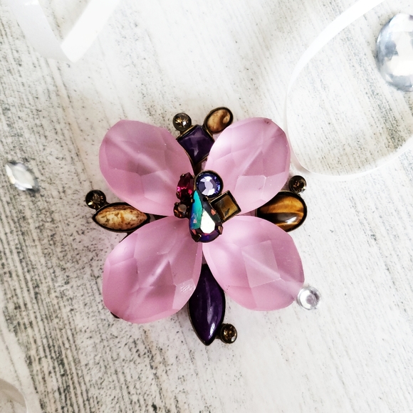 🌺Beautiful Sorrelli Pink Flower Brooch/Pin. - Picture 8 of 10